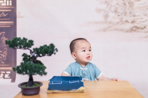 永兴宝宝总是抠鼻子 永兴宝宝总是抠鼻子